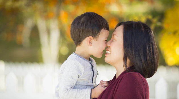 Vietnamese-mother-child